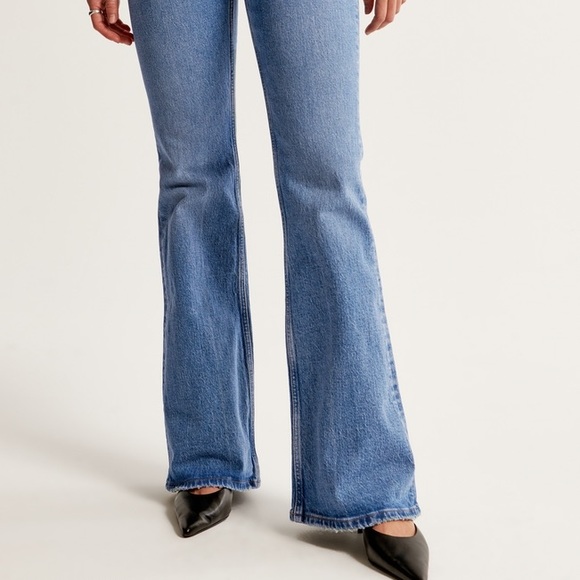 Abercrombie Ultra High Rise Vintage Flare Jean Size 25 Short - Picture 15 of 15